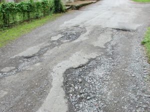 pothole-repair-costs-soar-to-a-record-£17 billion
